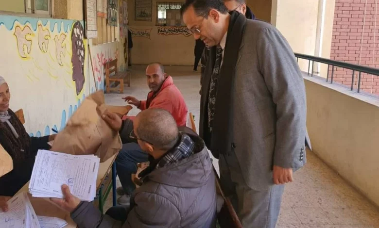 بين «التعليم» و«الأزهر».. الغربية تترقب لحظة الحسم لإعلان نتيجة الإعدادية في الغربية 2026 1 تصحيح نتيجة الإعدادية في الغربية لوكيل وزارة التعليم بالغربية أثناء تفقد لجان تصحيح الشهادة الإعدادية في طنطا